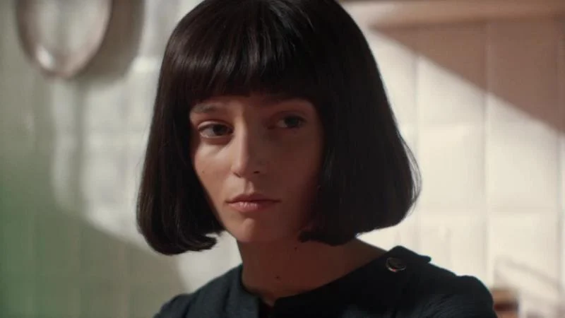 Кадры из сериала Моя гениальная подруга (2018)
